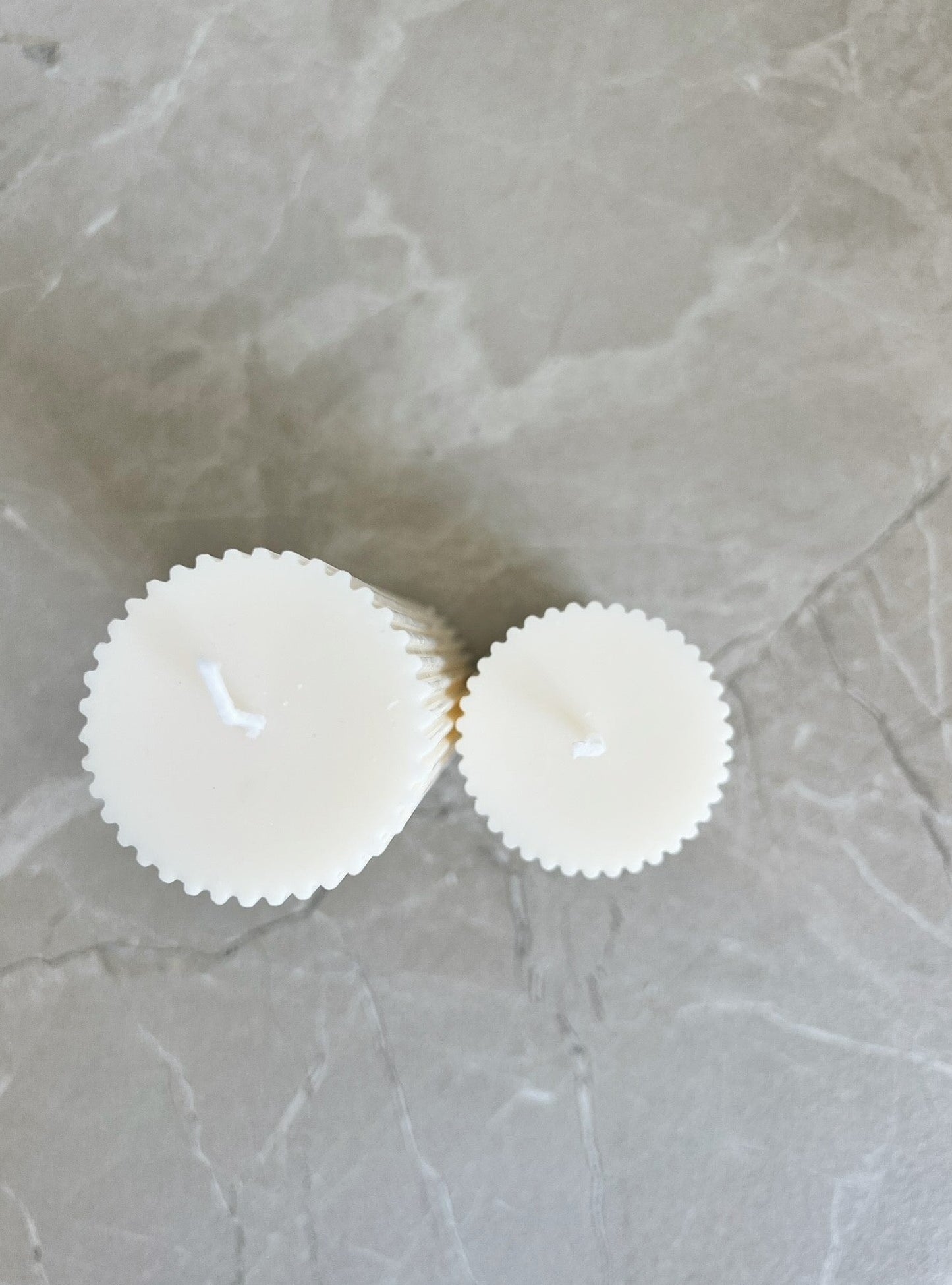 Handgefertigte Formkerzen STELLA DUO, aus Rapswachs, weiß, im Set