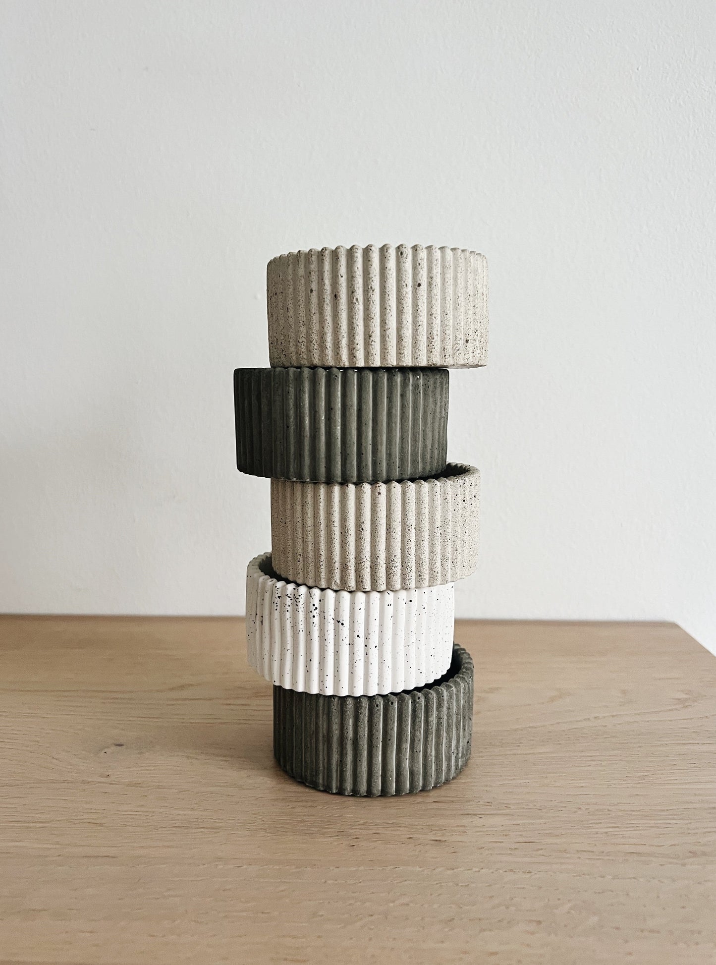 RIBBED BOWL