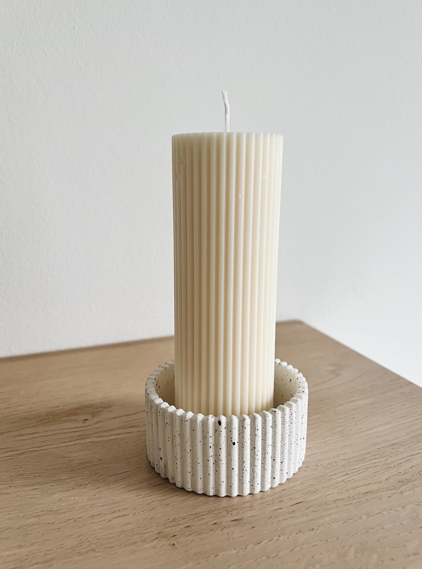 RIBBED BOWL